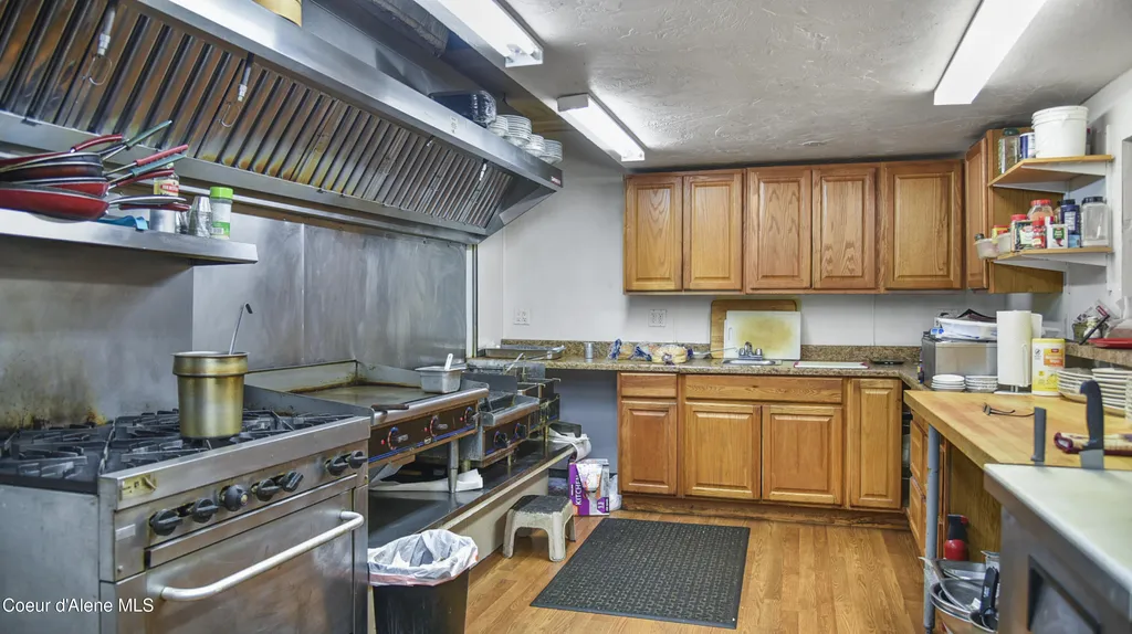 153 W Walnut Avenue Genesee ID 83832