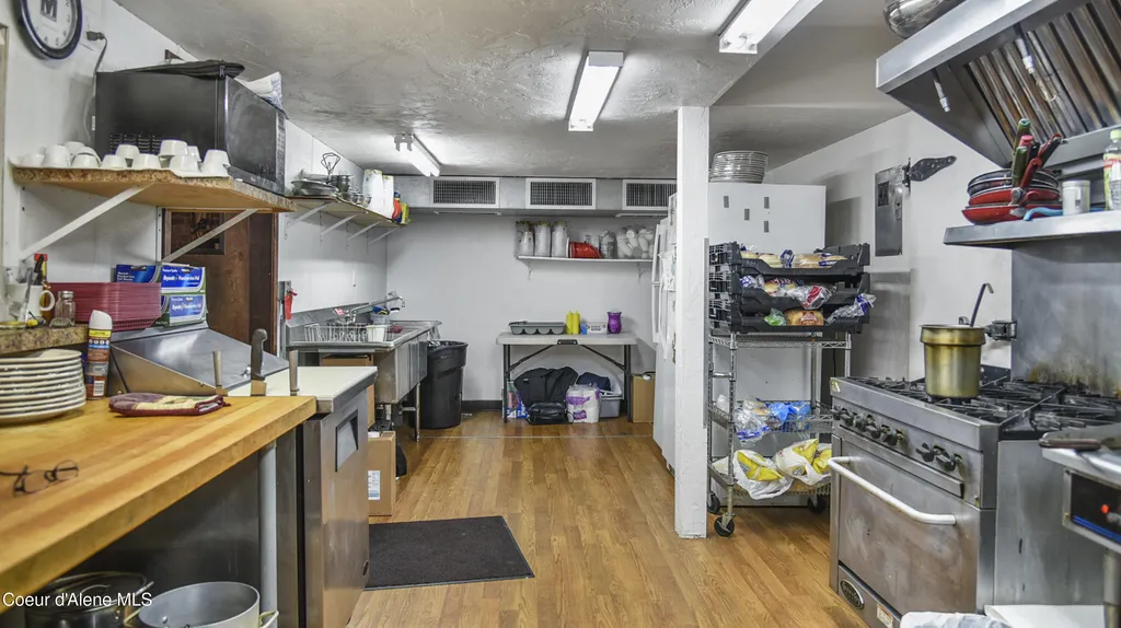 153 W Walnut Avenue Genesee ID 83832