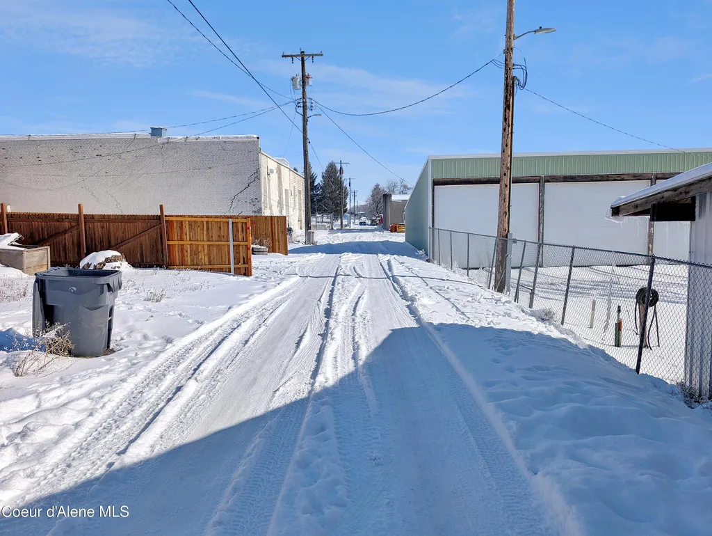 153 W Walnut Avenue Genesee ID 83832