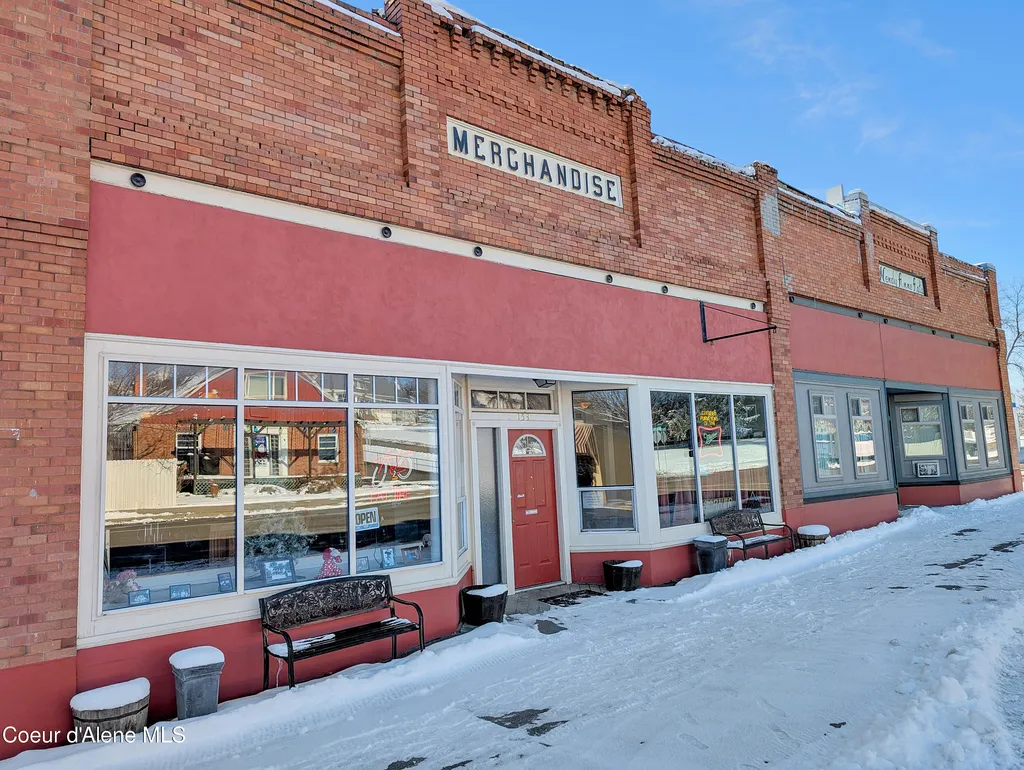 153 W Walnut Avenue Genesee ID 83832