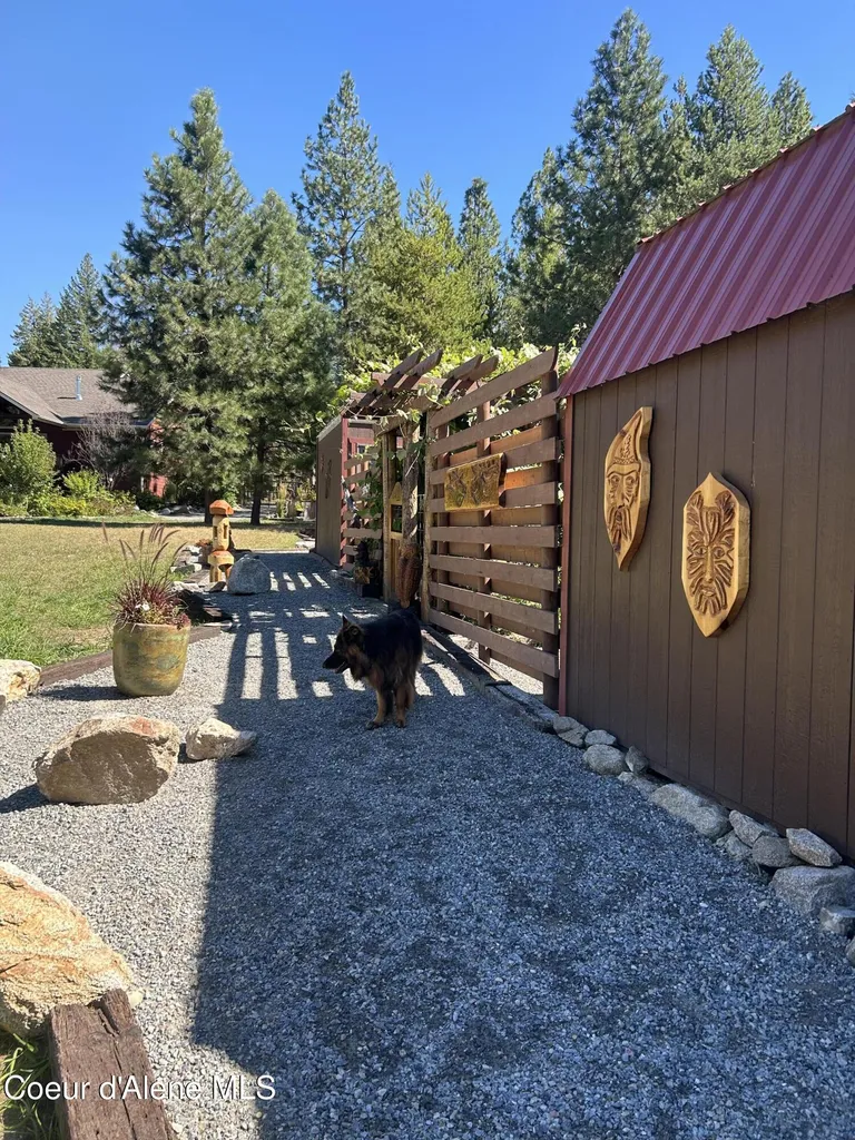 2110 Blue Sky Road Bonners Ferry ID 83805