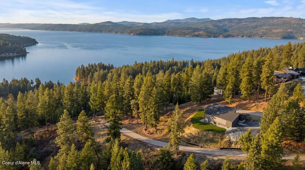 13788 S Hanson Road Harrison ID 83833