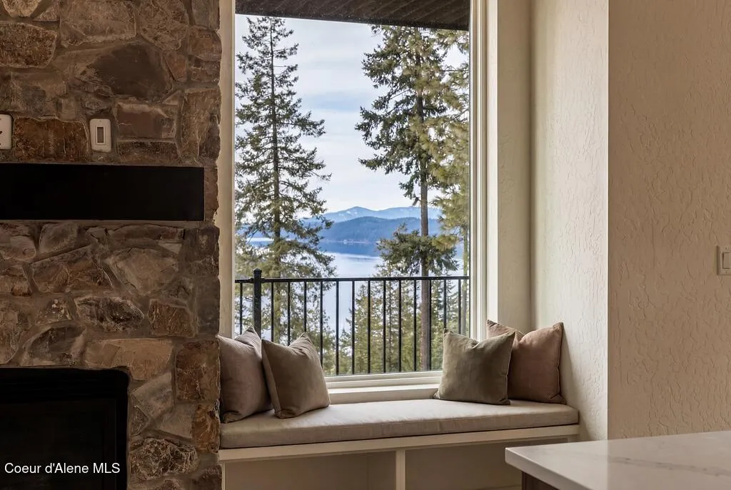 13788 S Hanson Road Harrison ID 83833