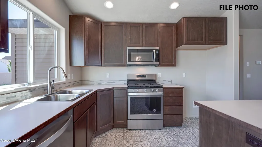 1462 E Allenby Avenue Post Falls ID 83854