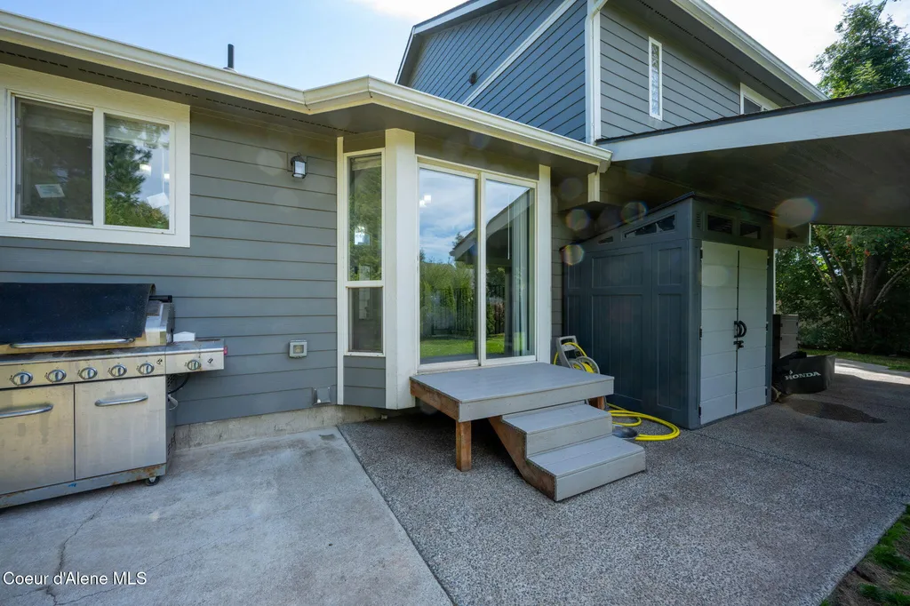 2441 N Henry Street Post Falls ID 83854