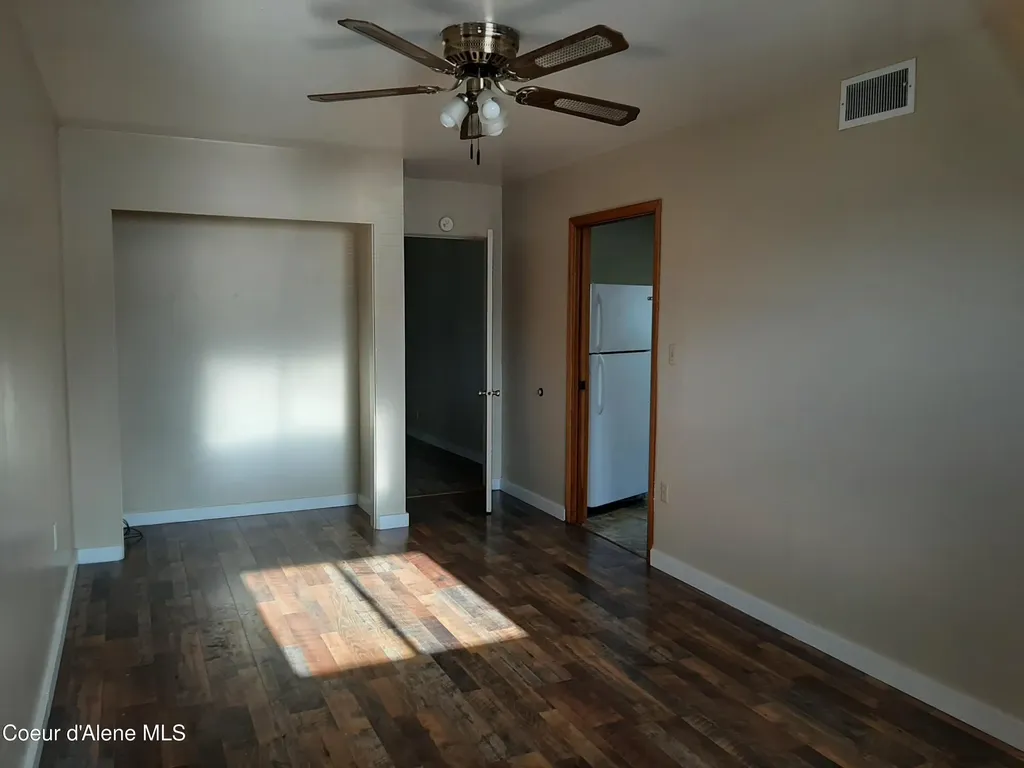 10 N Division Street Pinehurst ID 83850