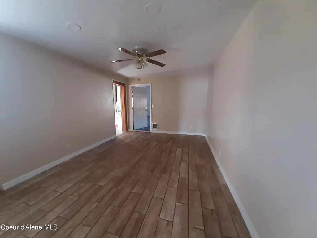 10 N Division Street Pinehurst ID 83850