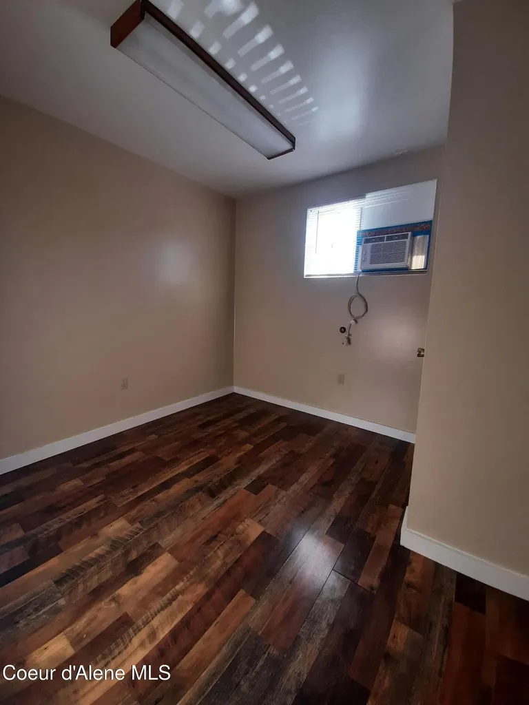10 N Division Street Pinehurst ID 83850