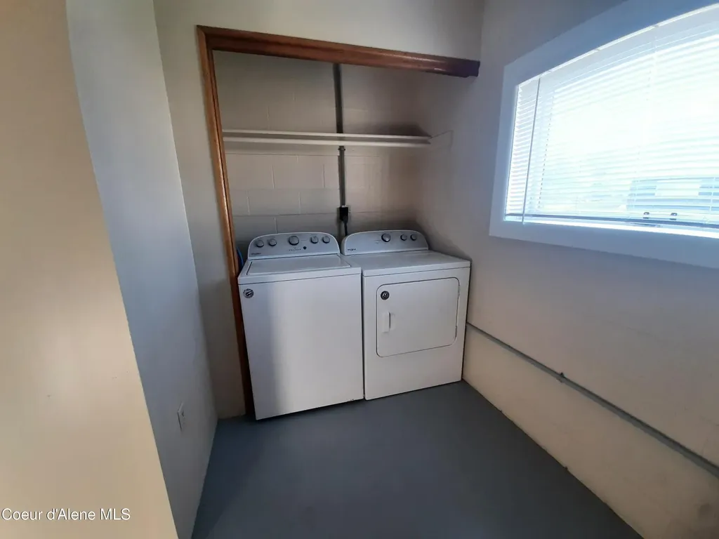 10 N Division Street Pinehurst ID 83850
