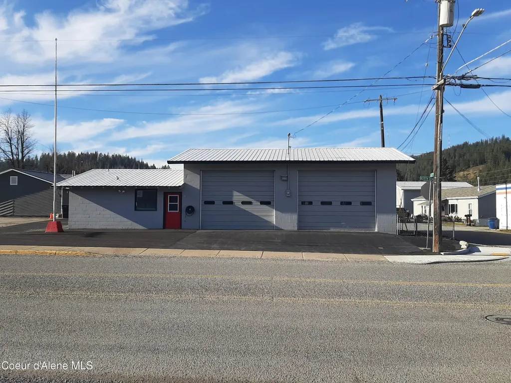 10 N Division Street Pinehurst ID 83850