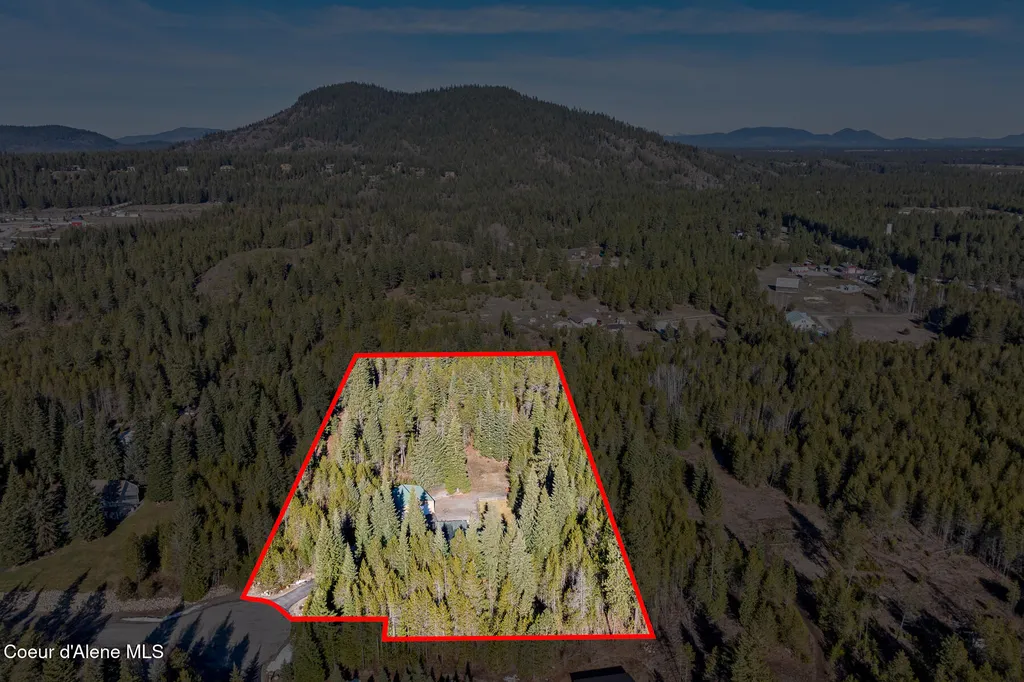 1985 W Jesse Court Rathdrum ID 83858