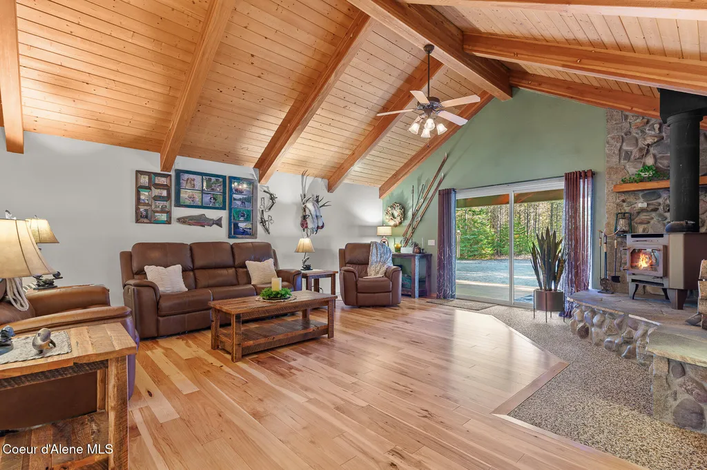 1985 W Jesse Court Rathdrum ID 83858