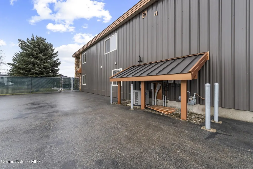 11889 N Tracey Road Hayden ID 83835