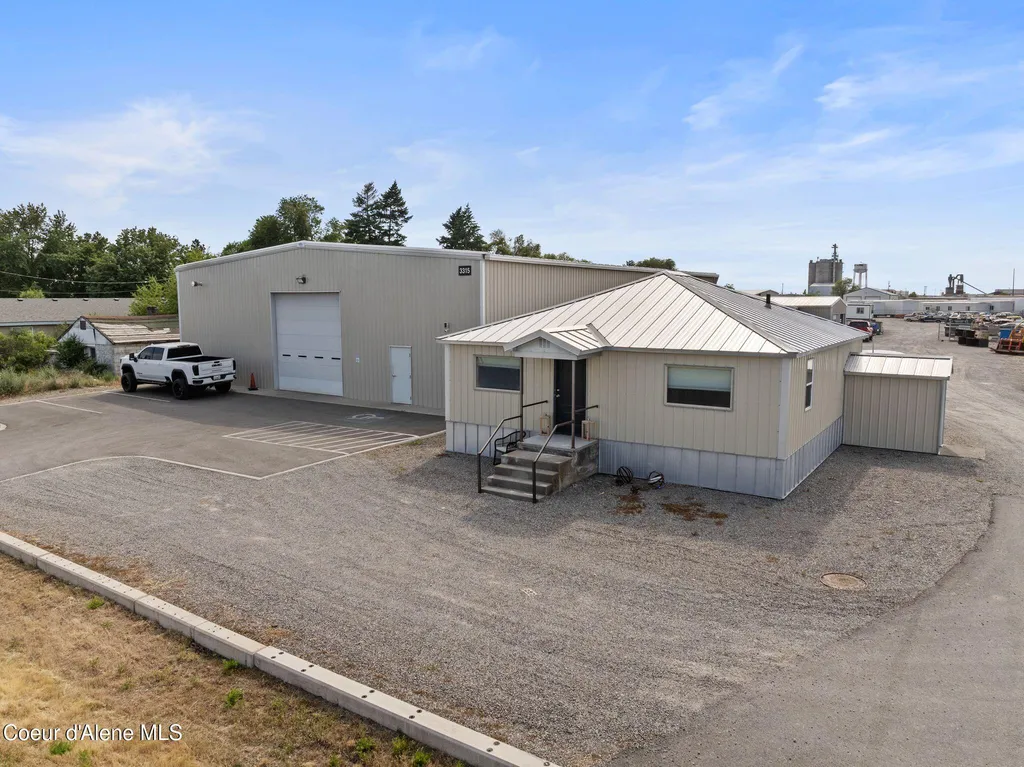 3315 N Tschirley Road Greenacres WA 99016