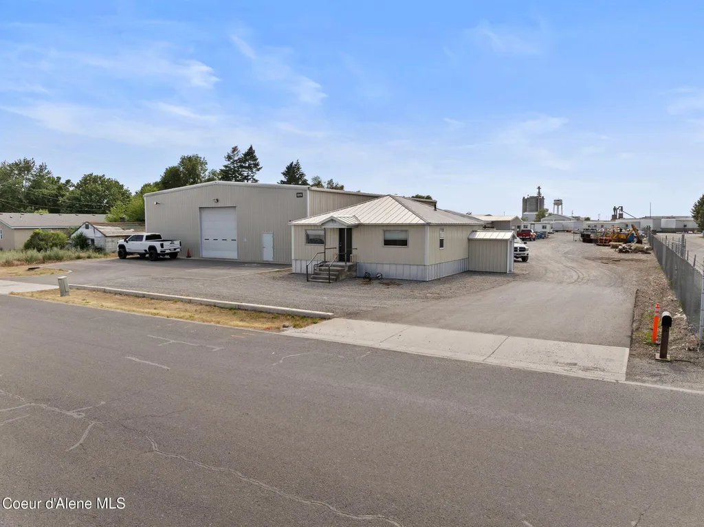 3315 N Tschirley Road Greenacres WA 99016