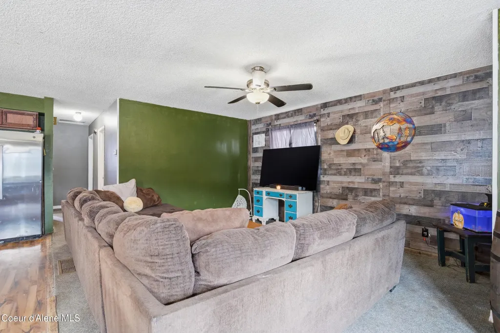 208 Rio Vista Street Osburn ID 83849