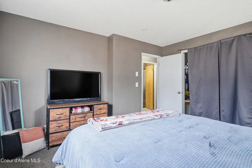 208 Rio Vista Street Osburn ID 83849