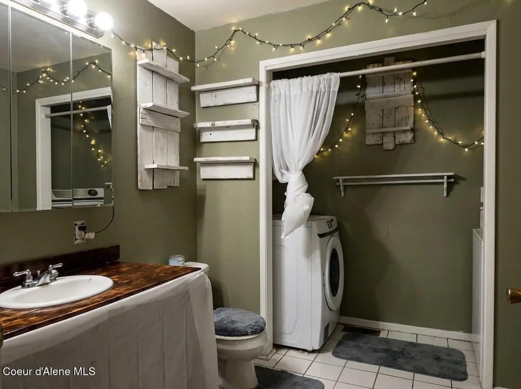 208 Rio Vista Street Osburn ID 83849