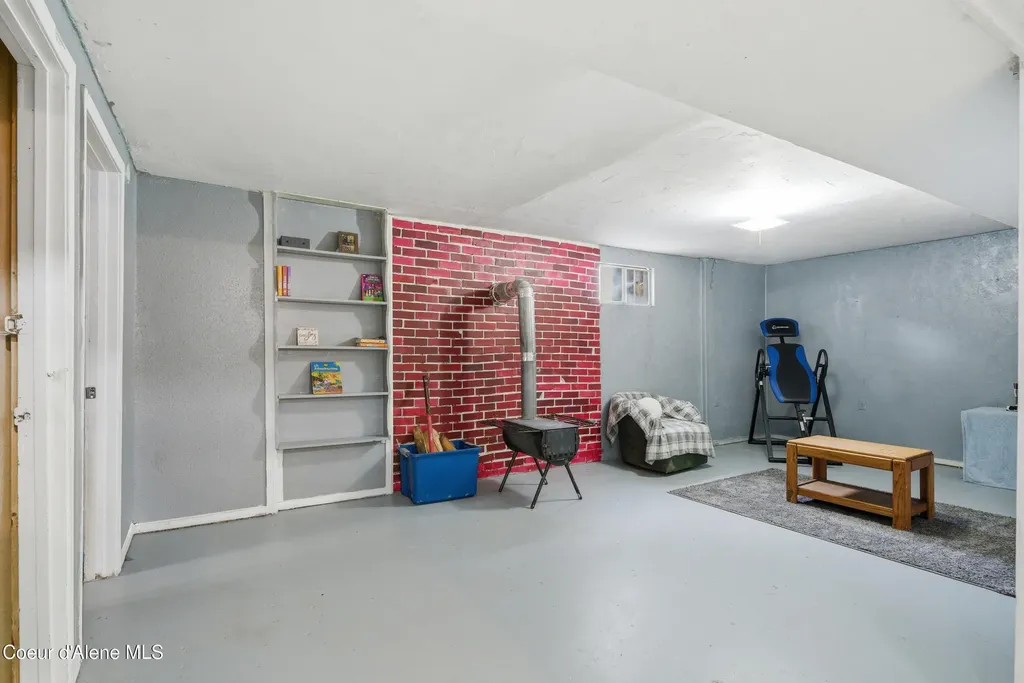 208 Rio Vista Street Osburn ID 83849
