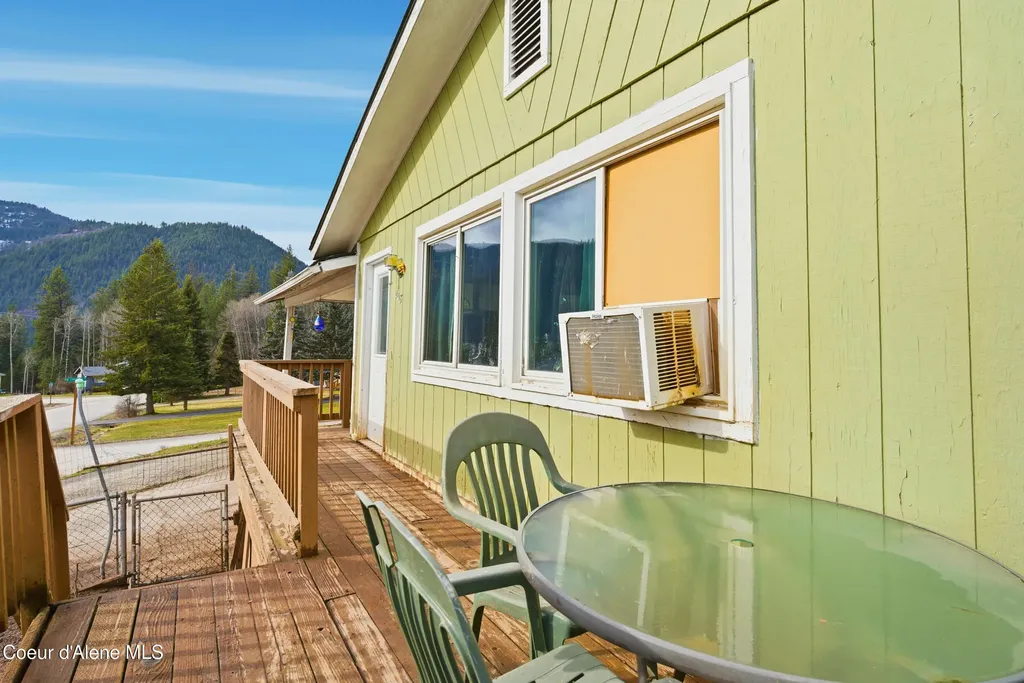 208 Rio Vista Street Osburn ID 83849