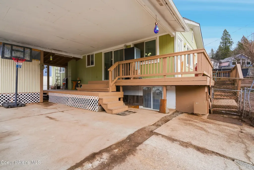208 Rio Vista Street Osburn ID 83849