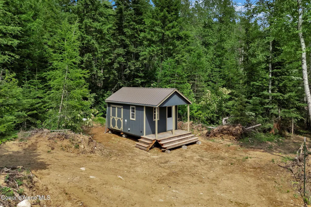 537 E Wrenco Road Sandpoint ID 83864