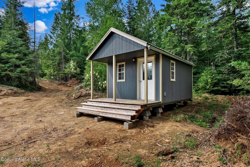 537 E Wrenco Road Sandpoint ID 83864