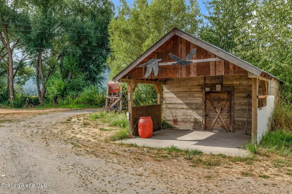 210 Rusho Lane Blanchard ID 83804