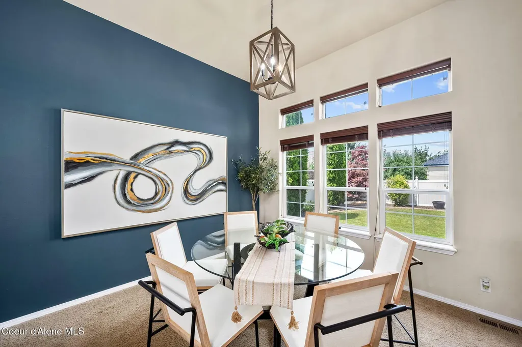 2547 W Blackberry Loop Hayden ID 83835