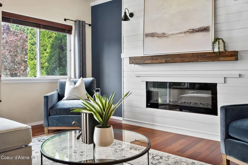 2547 W Blackberry Loop Hayden ID 83835