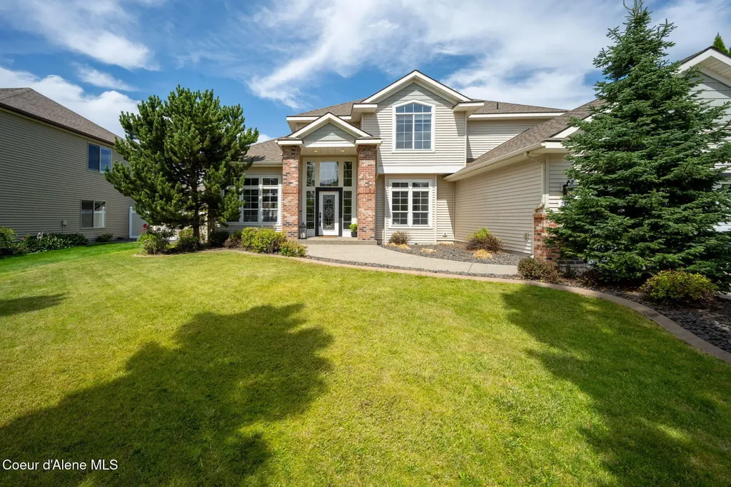 2547 W Blackberry Loop Hayden ID 83835