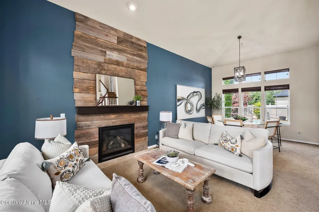 2547 W Blackberry Loop Hayden ID 83835