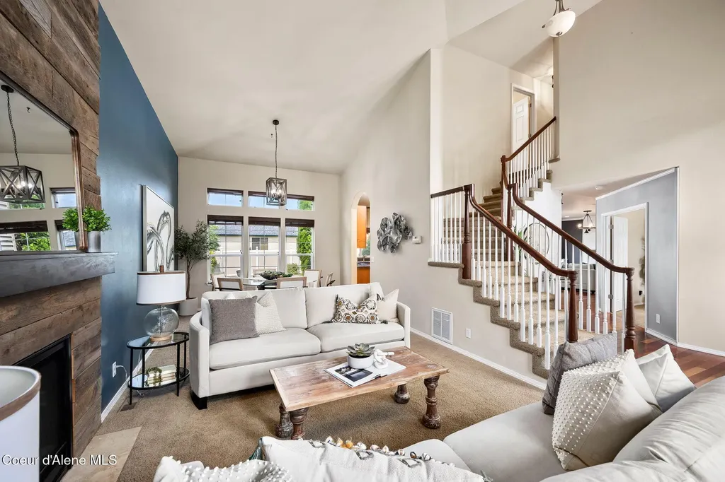 2547 W Blackberry Loop Hayden ID 83835