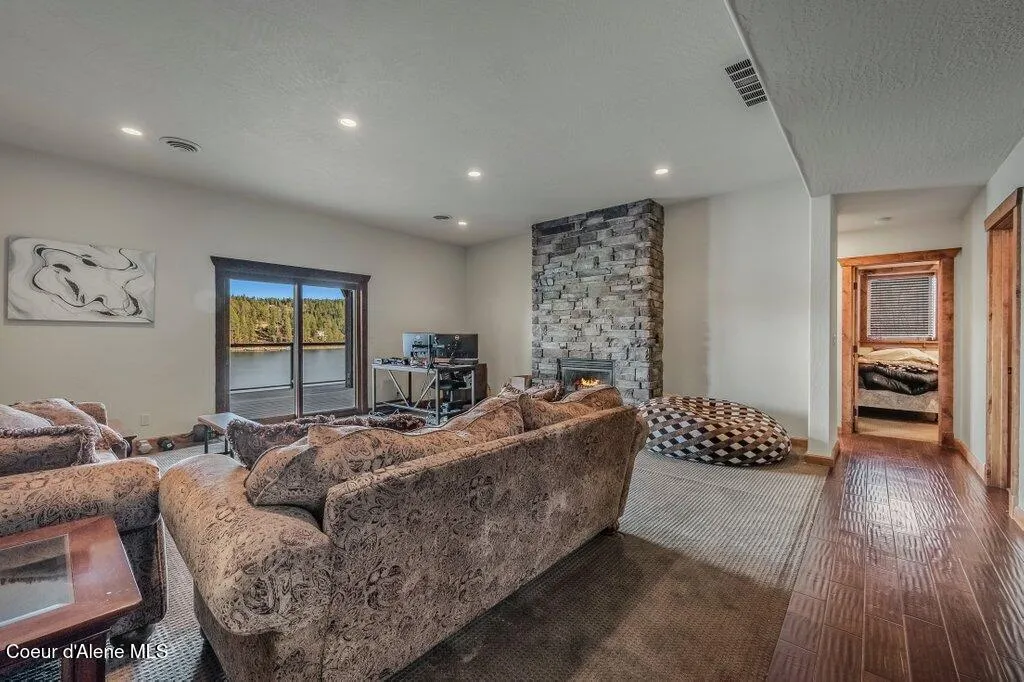 5071 S Fishhawk Court Harrison ID 83833