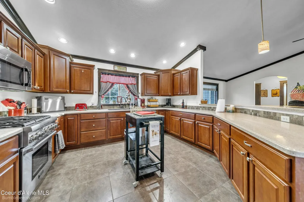 4725 W Highway 53 Rathdrum ID 83858