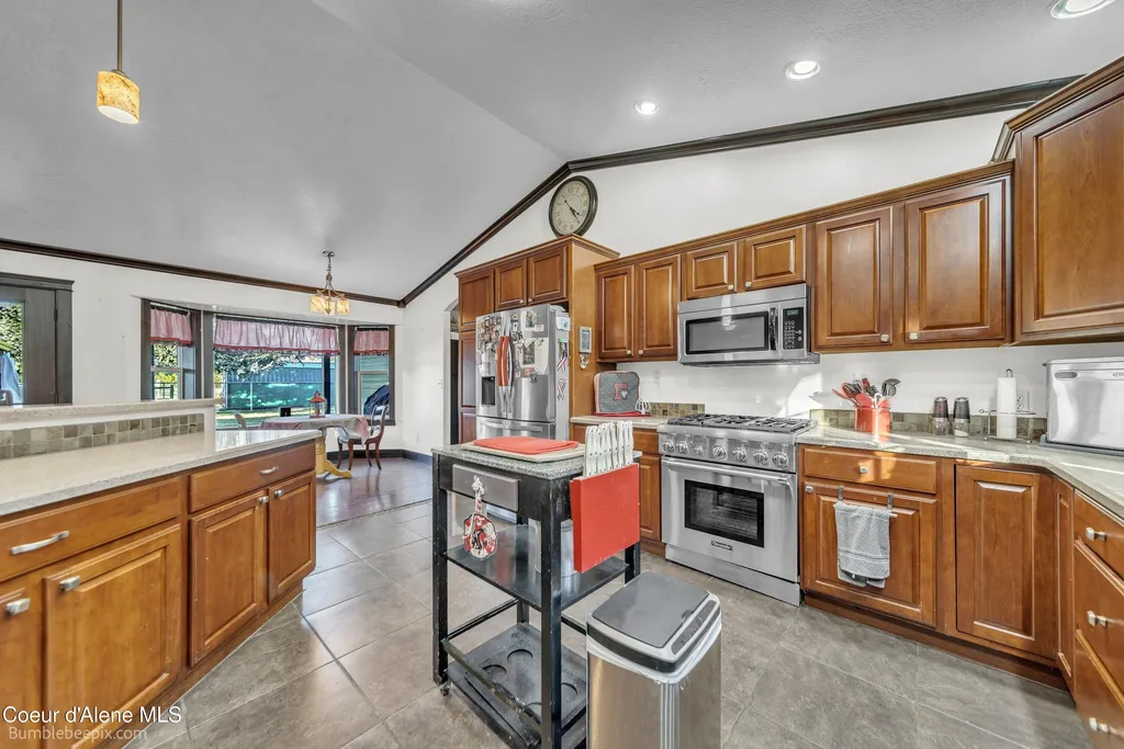 4725 W Highway 53 Rathdrum ID 83858