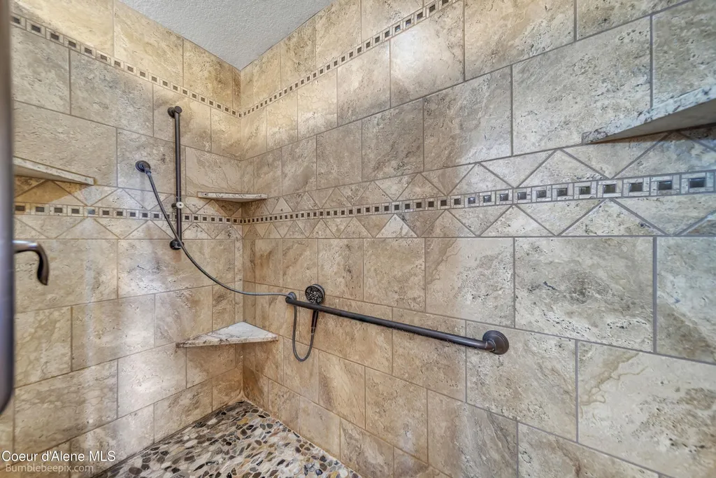 4725 W Highway 53 Rathdrum ID 83858
