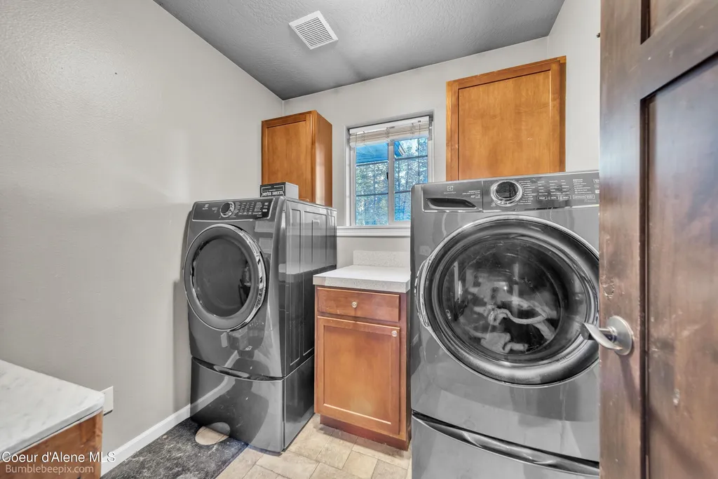 4725 W Highway 53 Rathdrum ID 83858