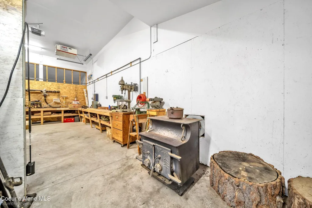 4725 W Highway 53 Rathdrum ID 83858