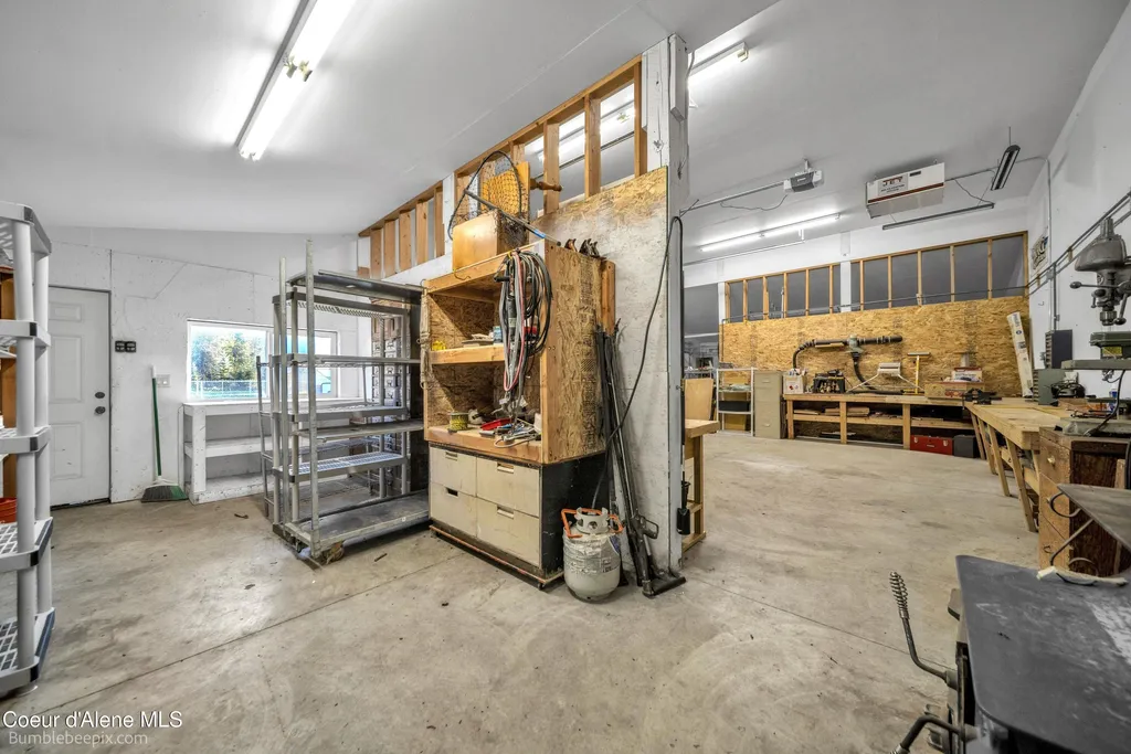 4725 W Highway 53 Rathdrum ID 83858