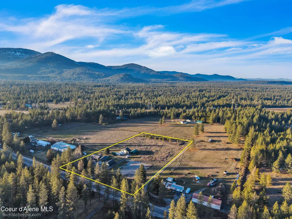 4725 W Highway 53 Rathdrum ID 83858