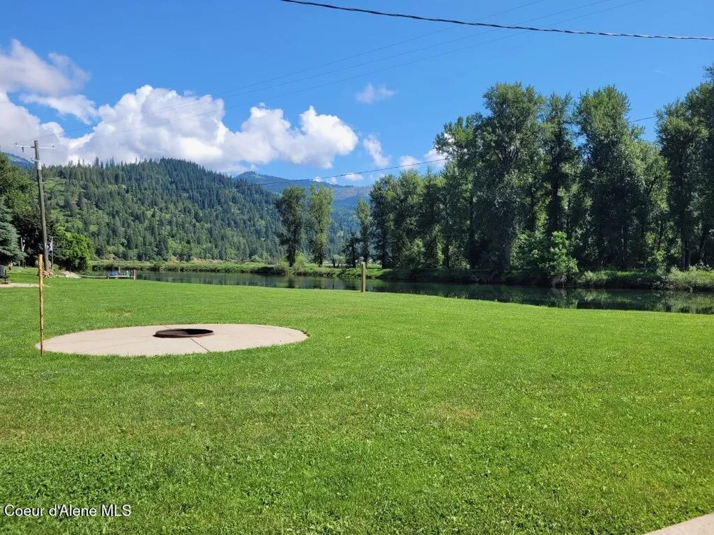 850 Whitetail Flats Loop St. Maries ID 83861
