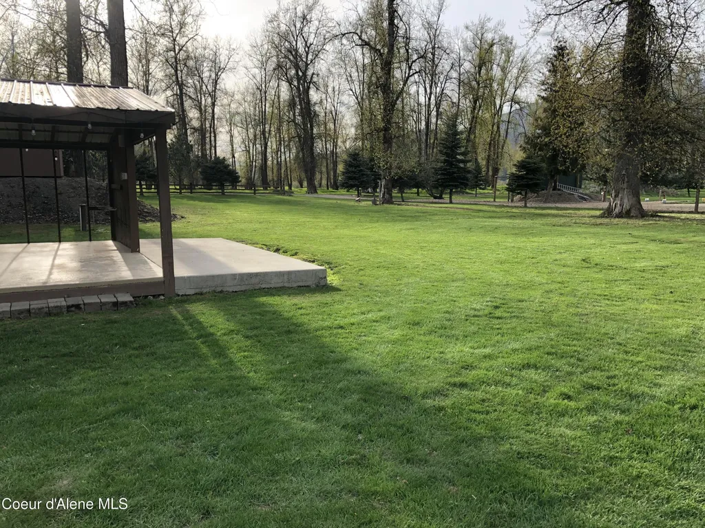 850 Whitetail Flats Loop St. Maries ID 83861