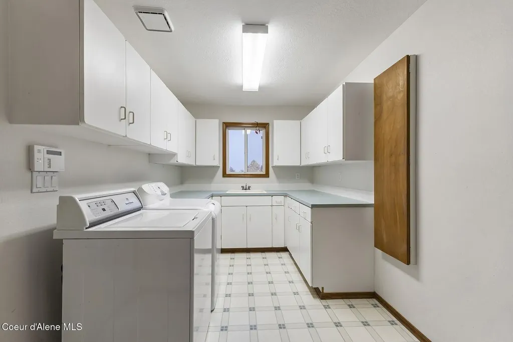 7335 N Five Mile Road Spokane WA 99208