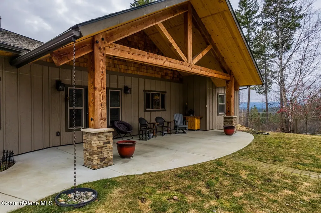 427 Wood Duck Lane Bonners Ferry ID 83805
