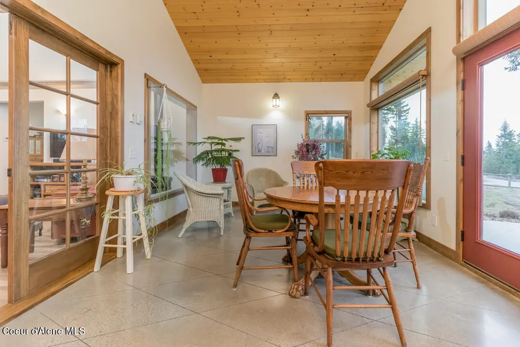 427 Wood Duck Lane Bonners Ferry ID 83805