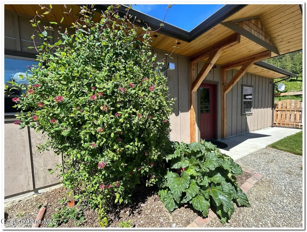427 Wood Duck Lane Bonners Ferry ID 83805