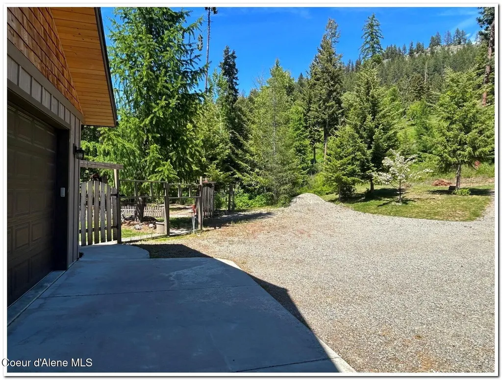 427 Wood Duck Lane Bonners Ferry ID 83805