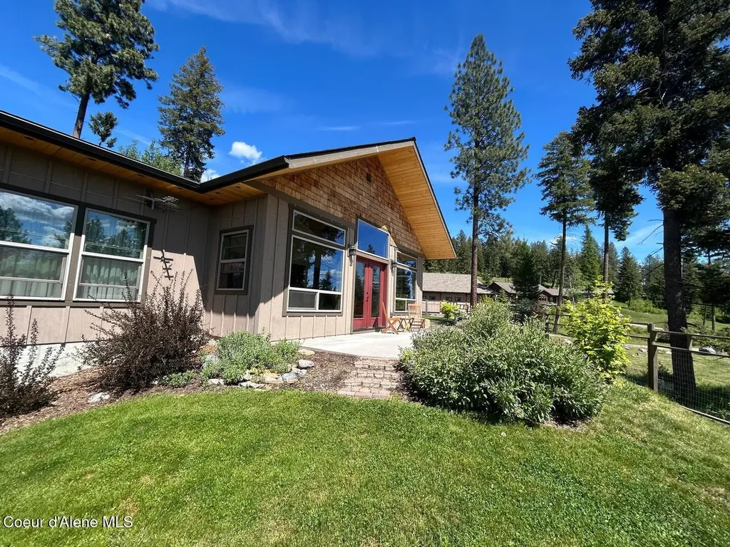 427 Wood Duck Lane Bonners Ferry ID 83805