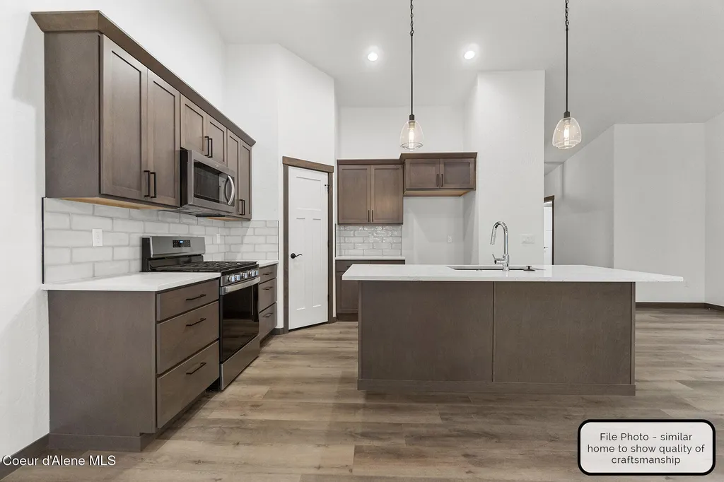 8946 W Swather Avenue Rathdrum ID 83858